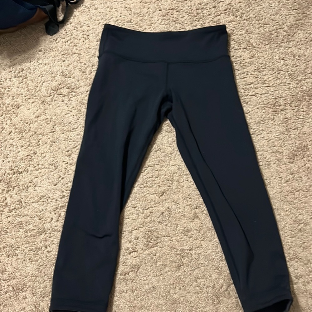 Lululemon Gray/Black reversible Size 4 Leggings
